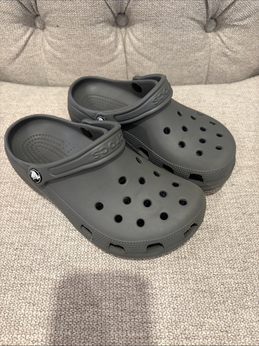 Gray Crocs - Men’s size 4 / Women’s size 6 - EUC!!   shoes croc sandal sandals